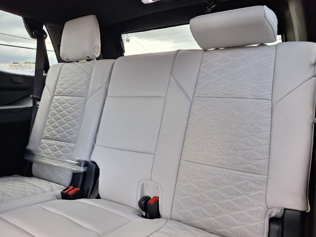 New 2026 Cadillac Escalade Platinum Luxury AWD/4WD image 12