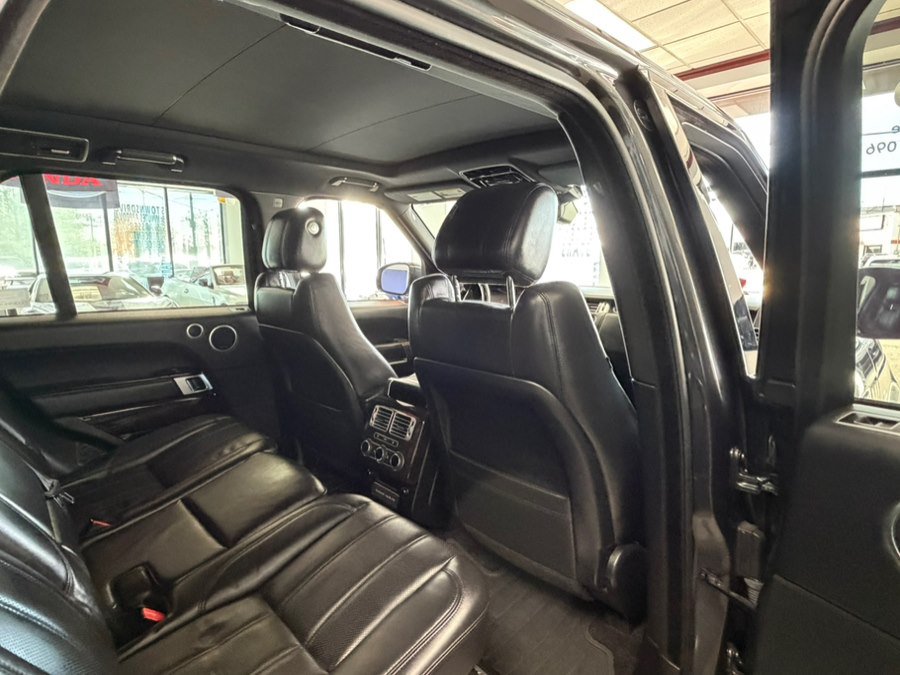 Used 2017 Land Rover Range Rover Supercharged AWD/4WD image 33