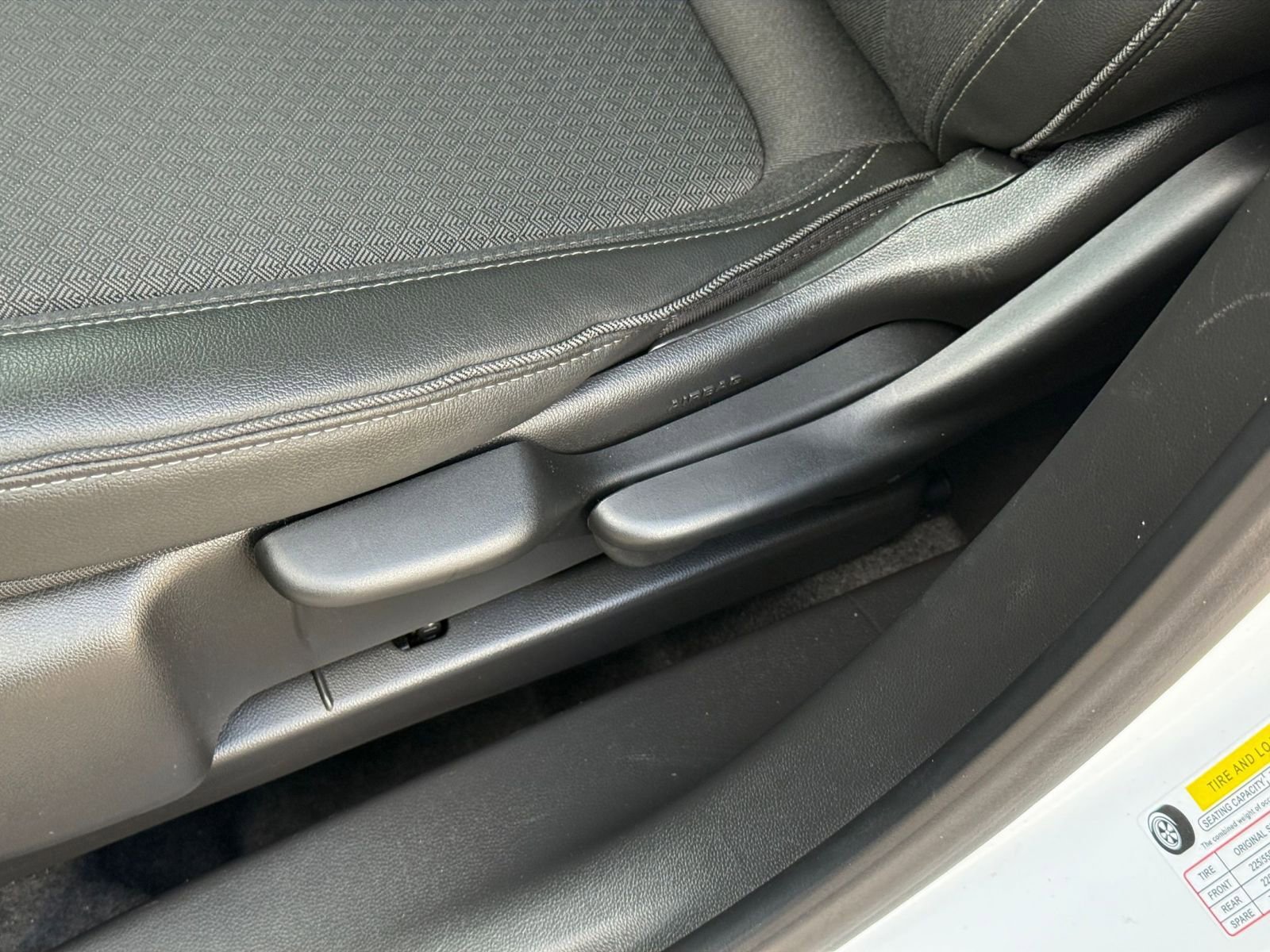 Used 2025 Buick Encore GX Preferred image 23