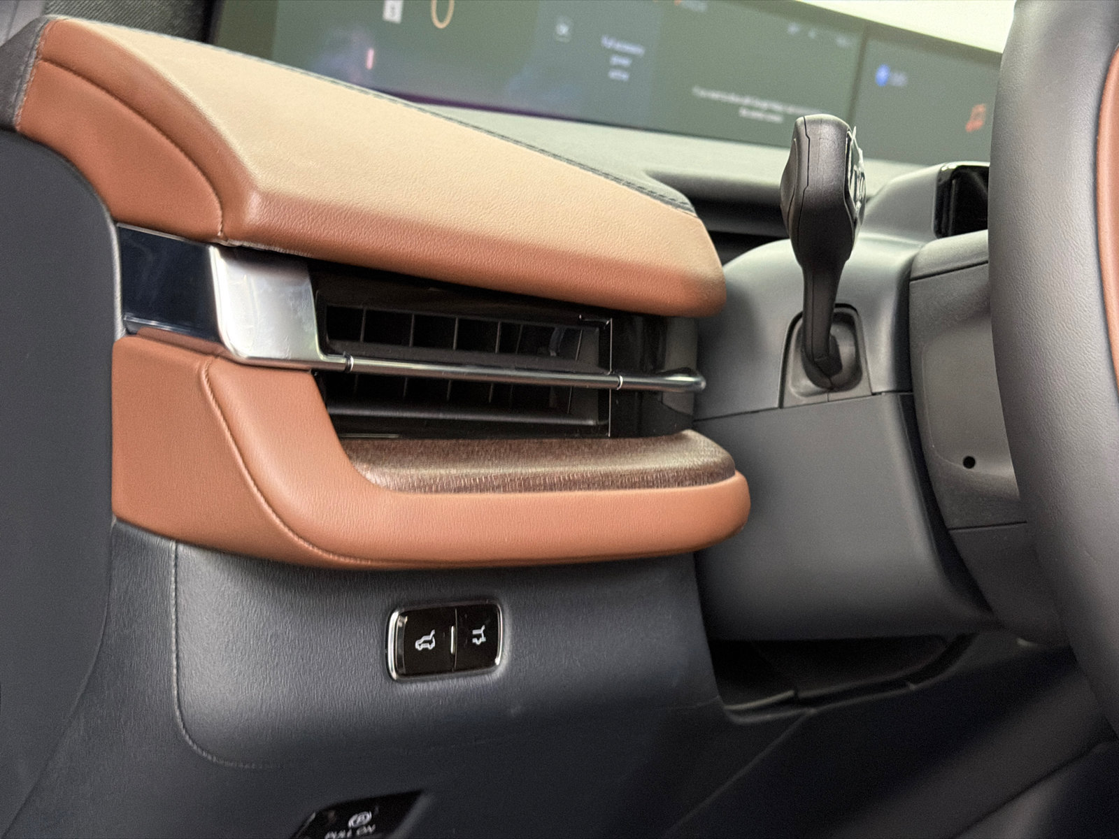 New 2027 Lincoln Navigator Reserve AWD/4WD image 20