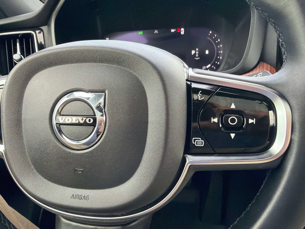 Used 2024 Volvo XC60 B5 Plus w/ Protection Package Premier AWD/4WD image 27