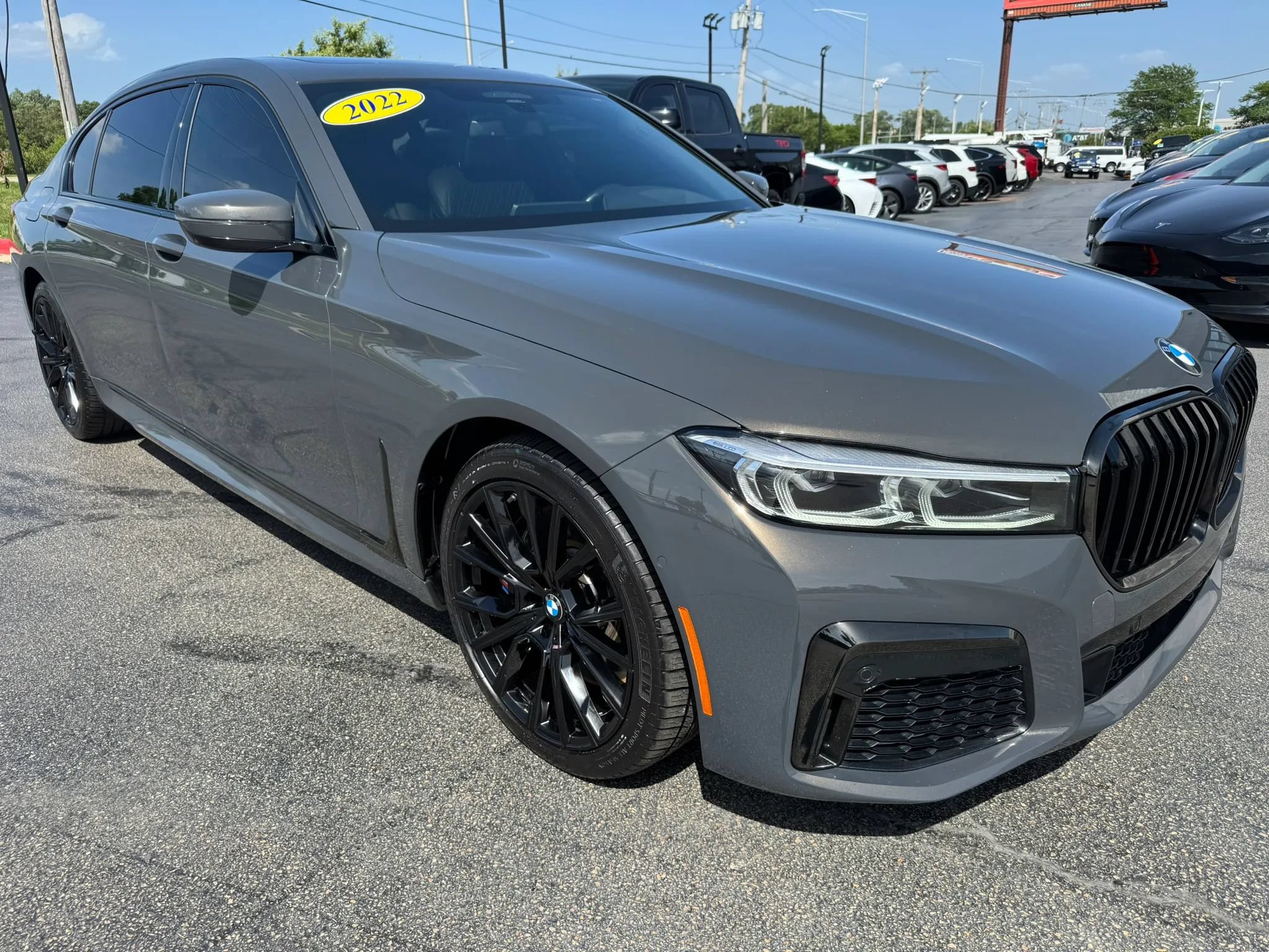 Used 2022 BMW 750i xDrive w/ Executive Package AWD/4WD image 8