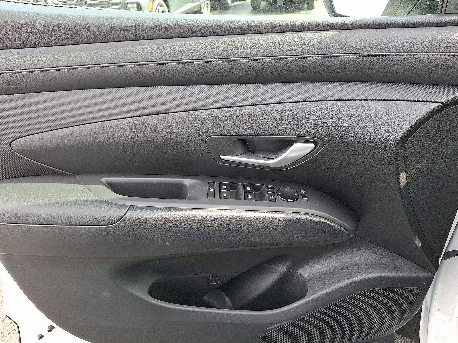 Certified 2025 Hyundai Tucson SE image 17