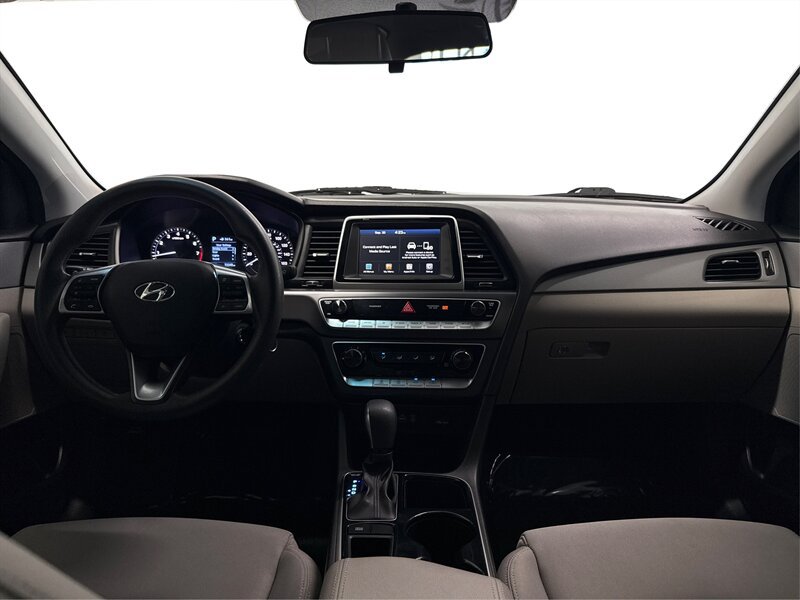 Used 2018 Hyundai Sonata SE FWD image 16