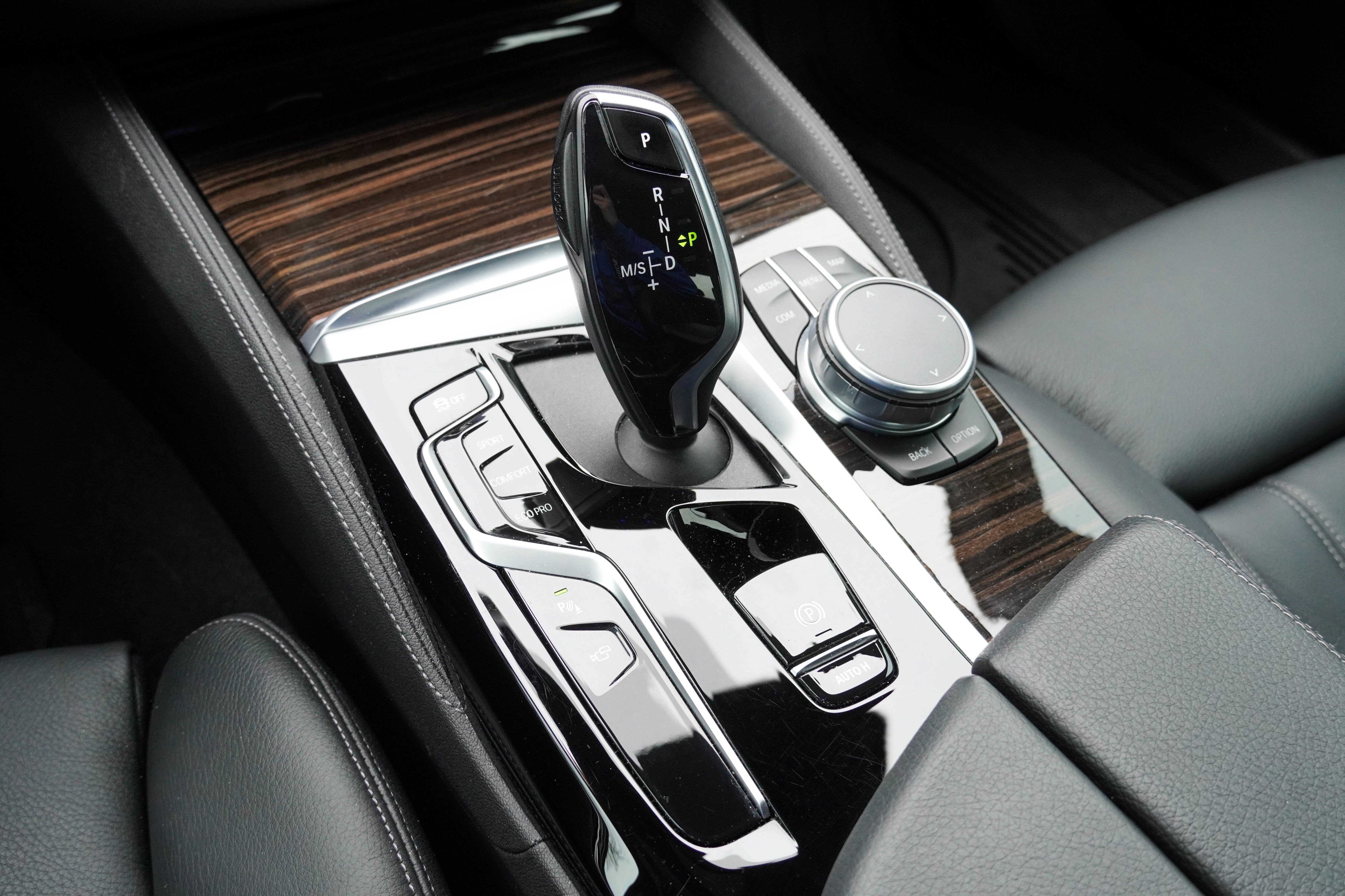 Used 2021 BMW 540i w/ M Sport Package image 31