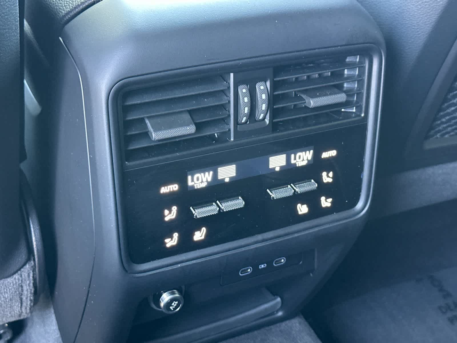 Certified 2026 Porsche Cayenne AWD/4WD image 14