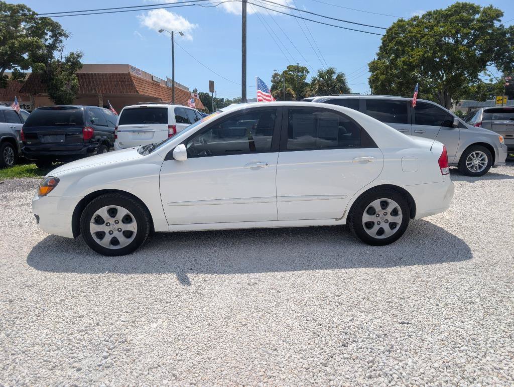 Used 2009 Kia Spectra EX FWD image 4