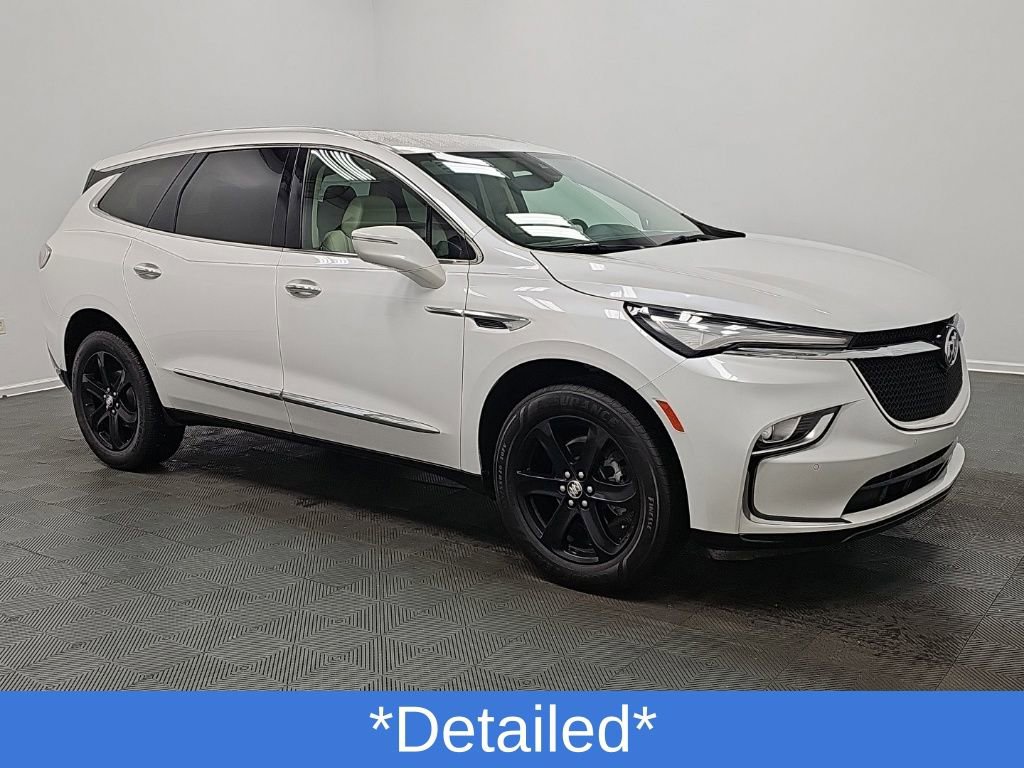 Used 2023 Buick Enclave Essence w/ Sport Touring Edition FWD image 2
