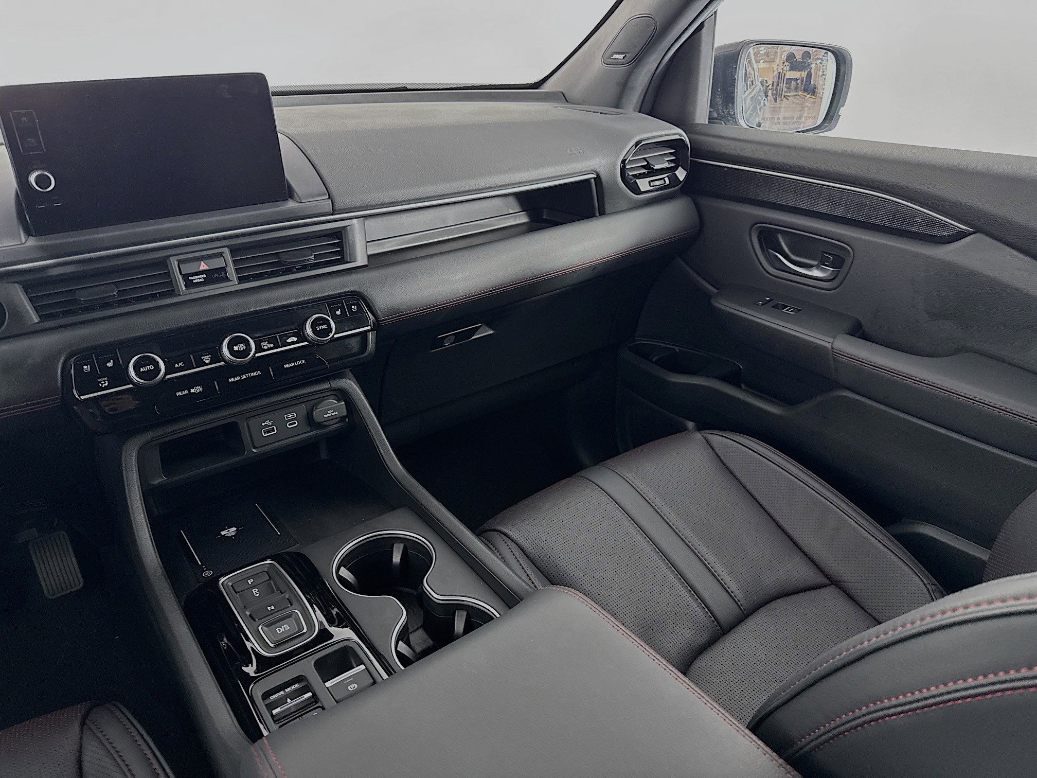 Certified 2025 Honda Pilot Black Edition image 25