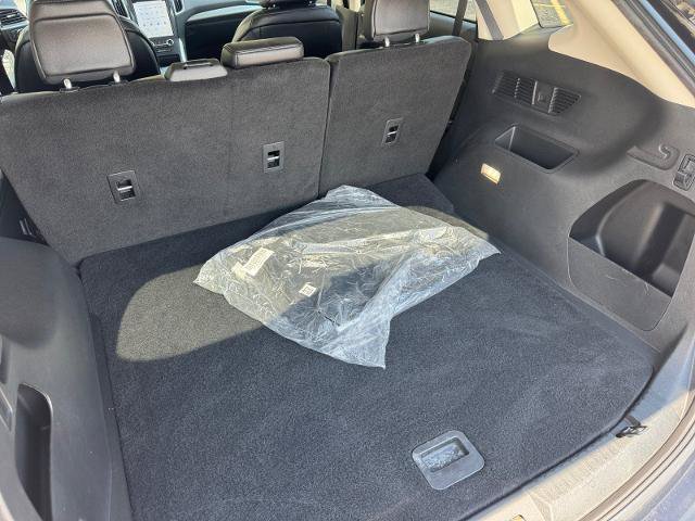 Certified 2023 Ford Edge SEL w/ Convenience Package AWD/4WD image 16