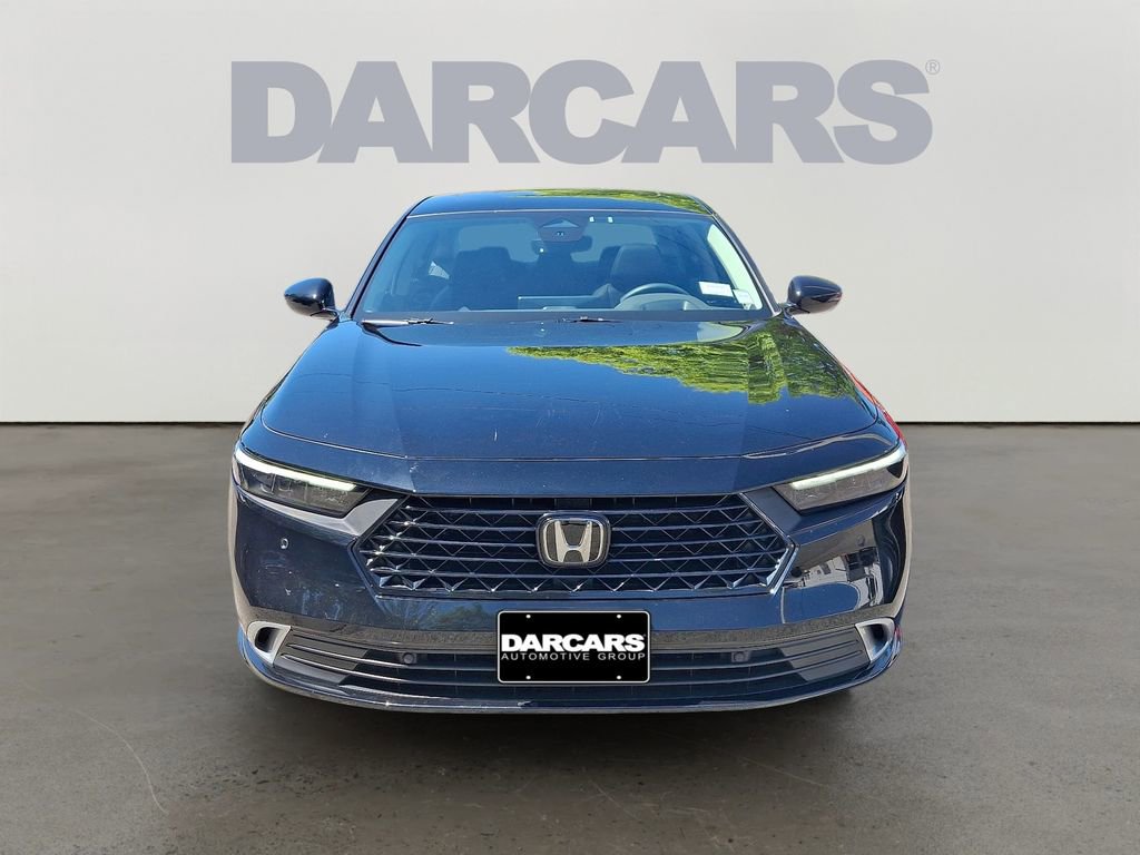 Used 2023 Honda Accord Touring image 2