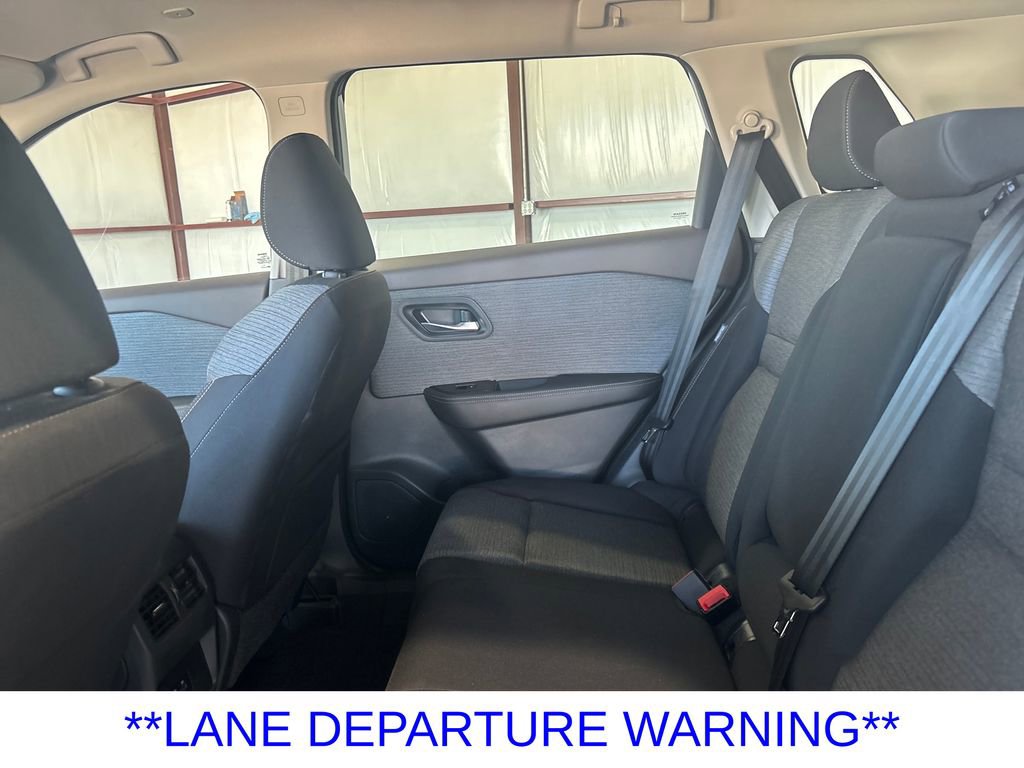 Used 2023 Nissan Rogue SV FWD image 13