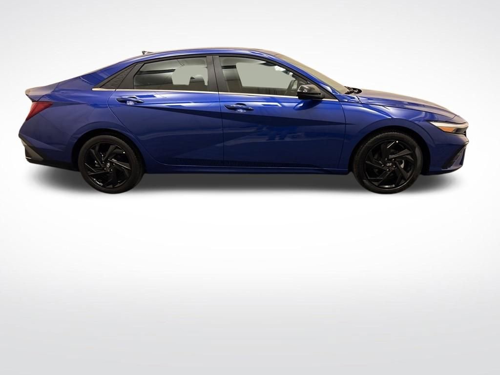 Certified 2026 Hyundai Elantra SEL Sport image 4