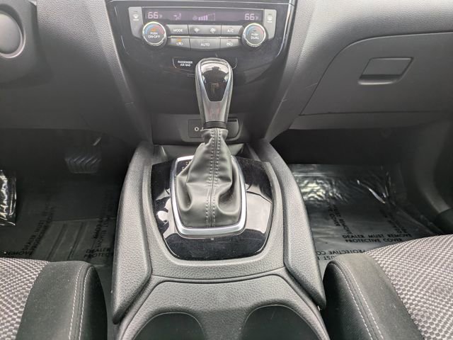 Used 2021 Nissan Rogue Sport SV FWD image 19