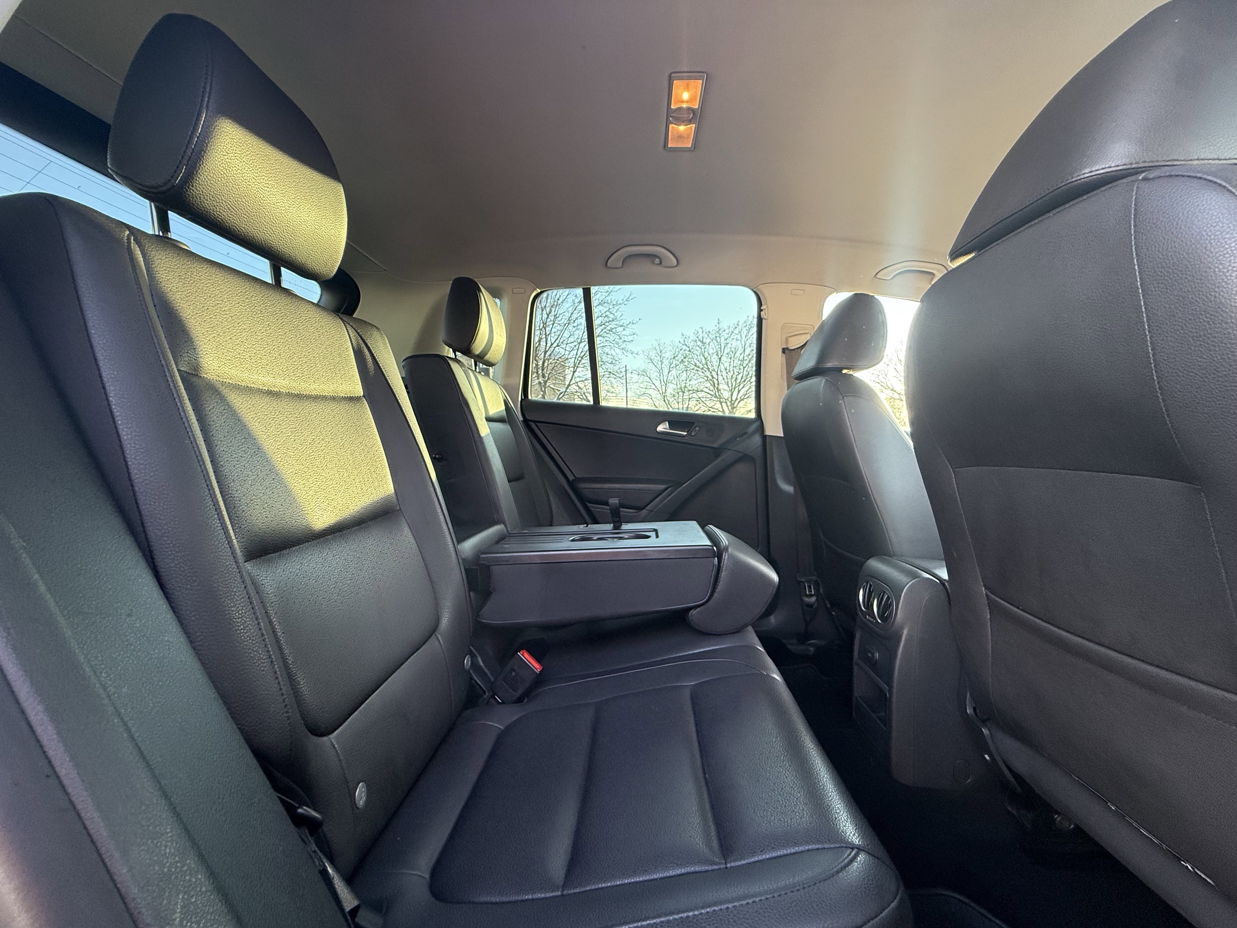 Used 2016 Volkswagen Tiguan S image 31