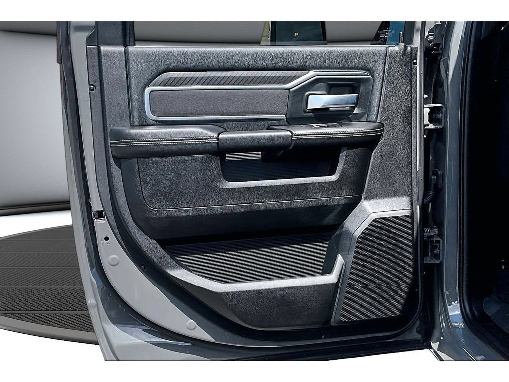 New 2026 RAM 3500 Big Horn AWD/4WD image 39