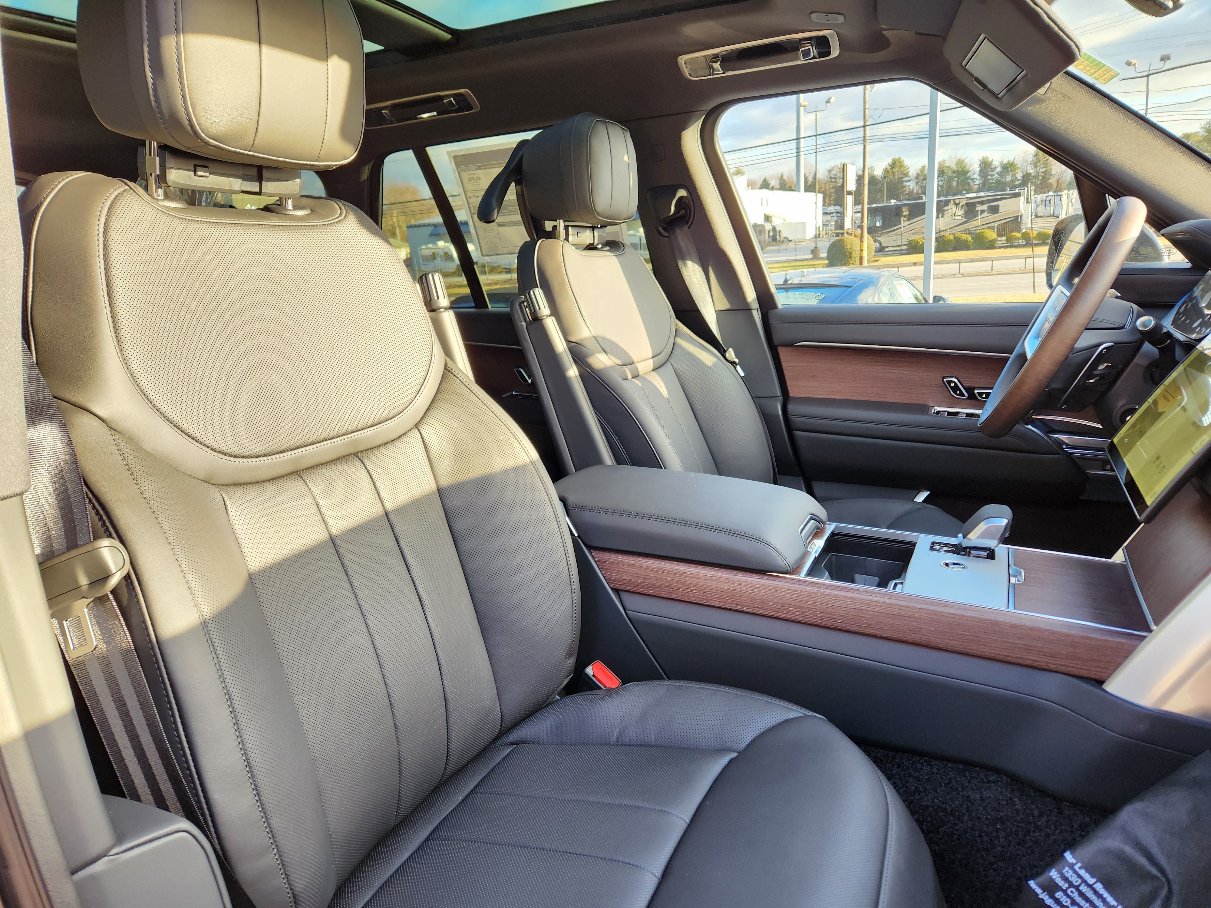 New 2026 Land Rover Range Rover SE AWD/4WD image 12
