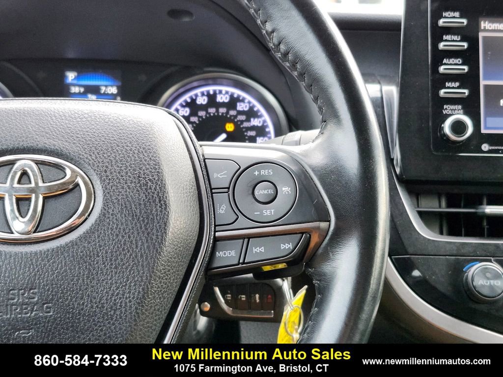 Used 2021 Toyota Camry SE image 26