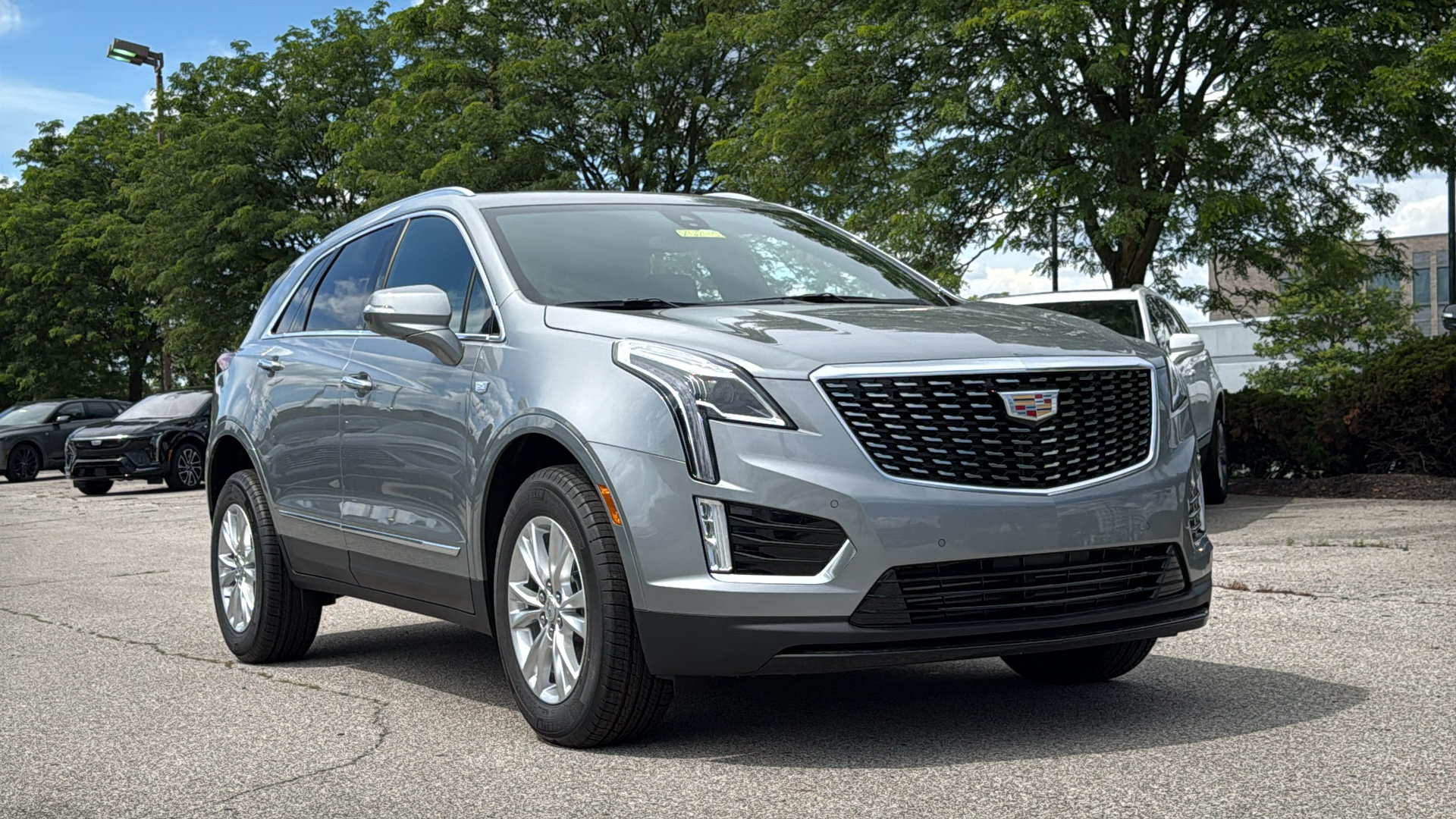 New 2026 Cadillac XT5 Luxury w/ LPO, Floor Liner Package