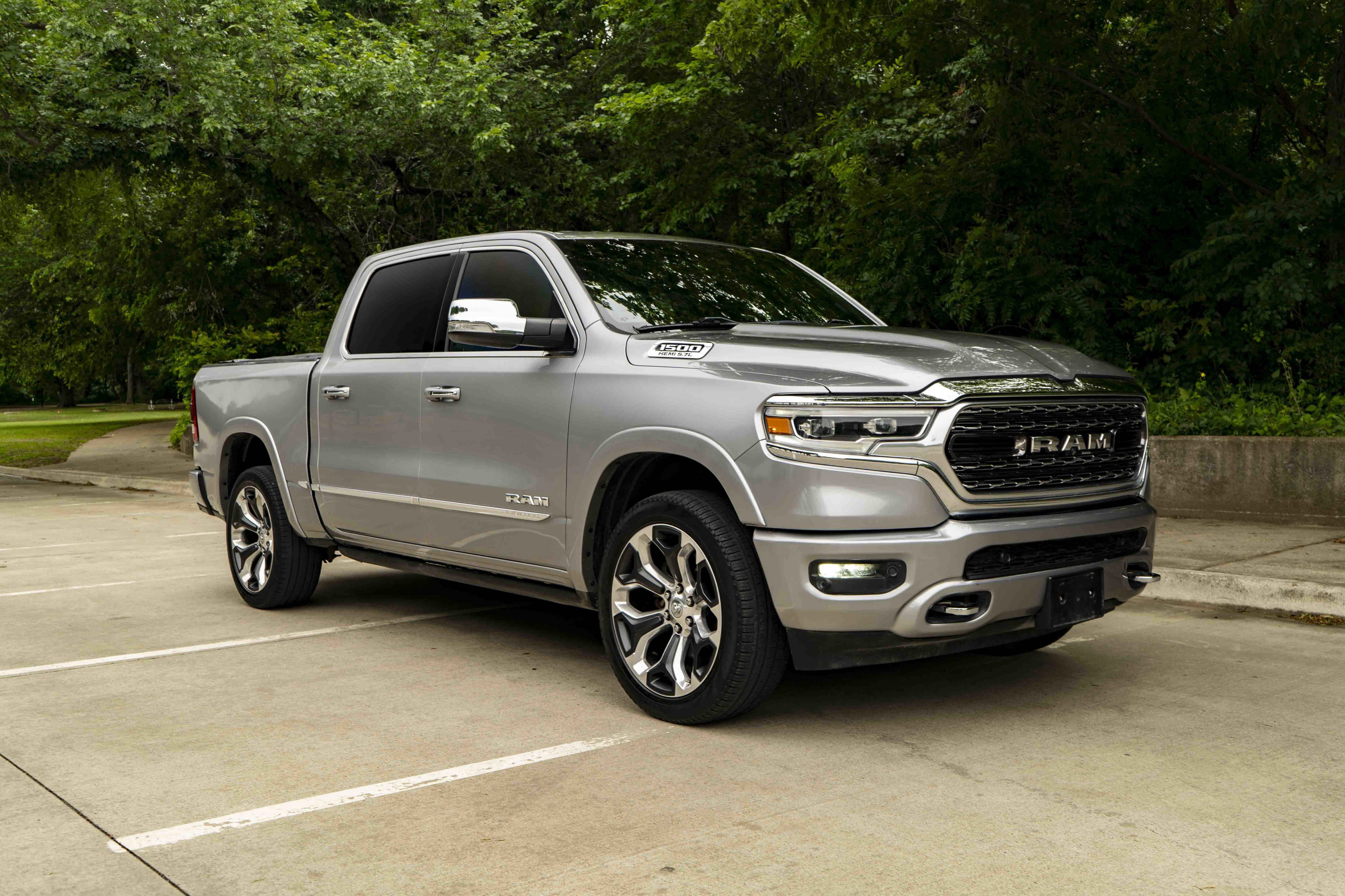 Used 2019 RAM 1500 Limited w/ Advanced Safety Group RWD image 2