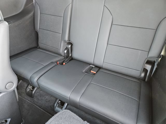 Used 2025 Buick Enclave Preferred FWD image 32