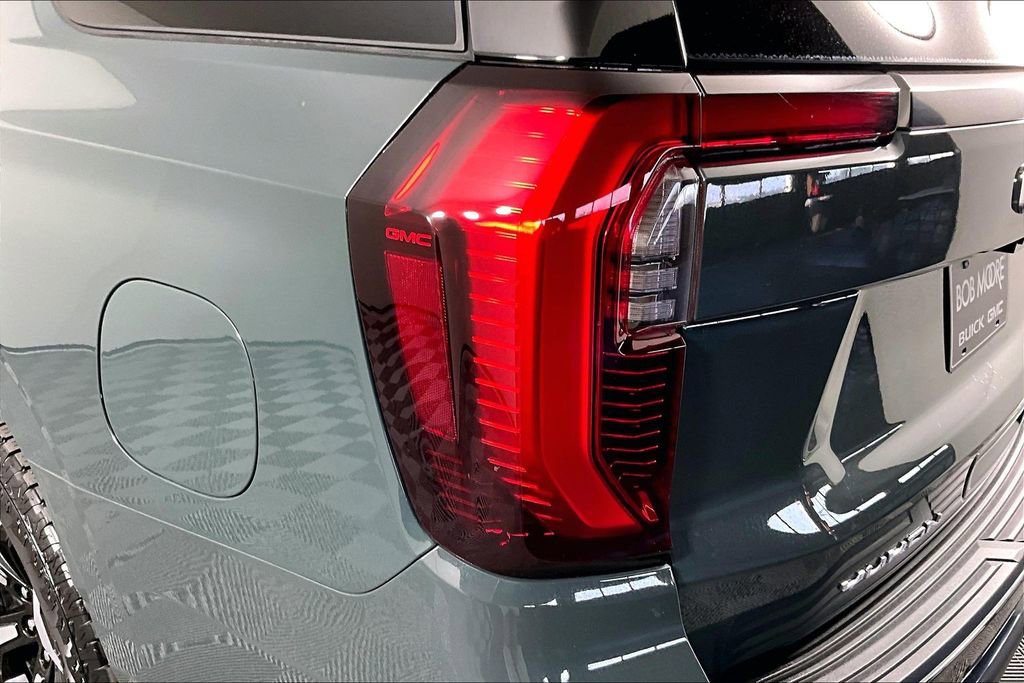 Used 2025 GMC Yukon AT4 w/ AT4 Premium Plus Package AWD/4WD image 22