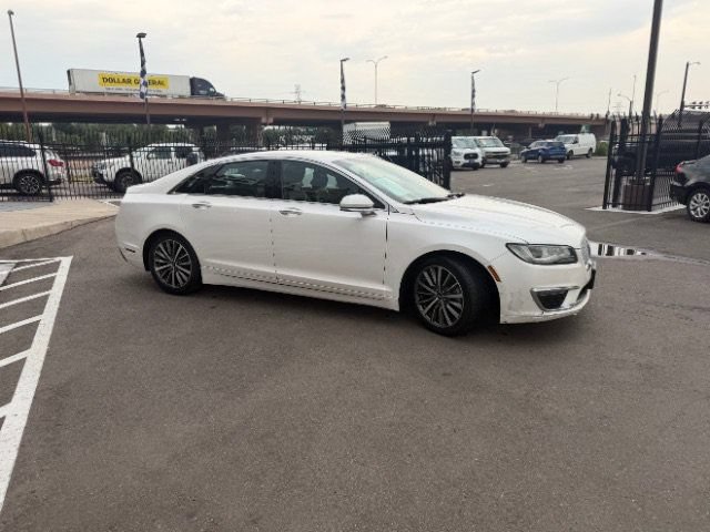 Used 2017 Lincoln MKZ Premiere FWD image 16