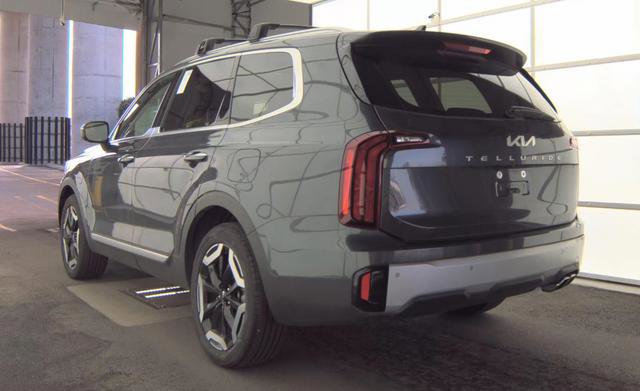 Used 2024 Kia Telluride S w/ S Sunroof Package image 4
