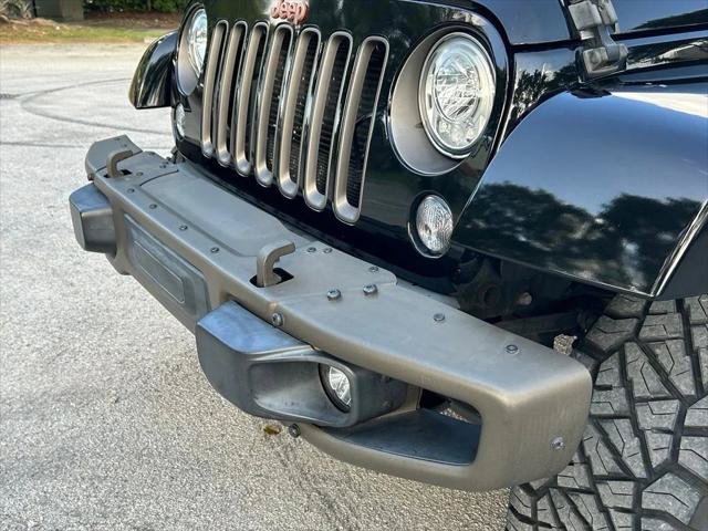 Certified 2017 Jeep Wrangler Unlimited Sahara AWD/4WD image 33