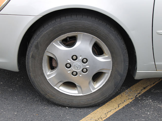 Used 2003 Toyota Avalon XLS FWD image 8