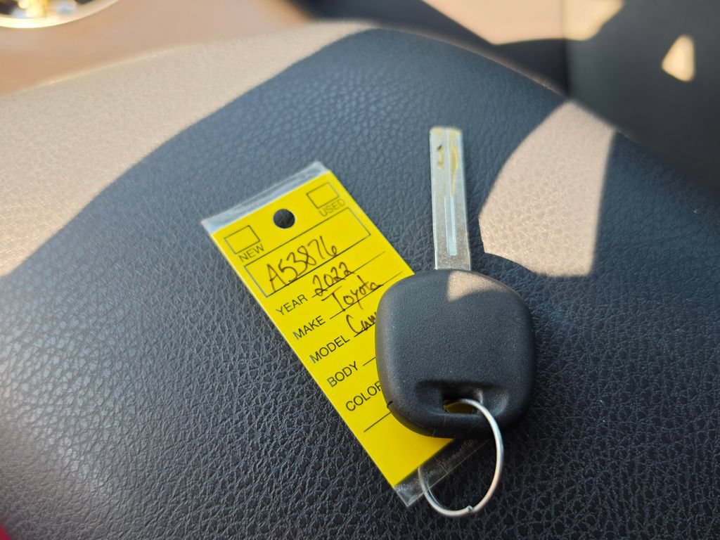 Used 2022 Toyota Camry LE AWD/4WD image 29