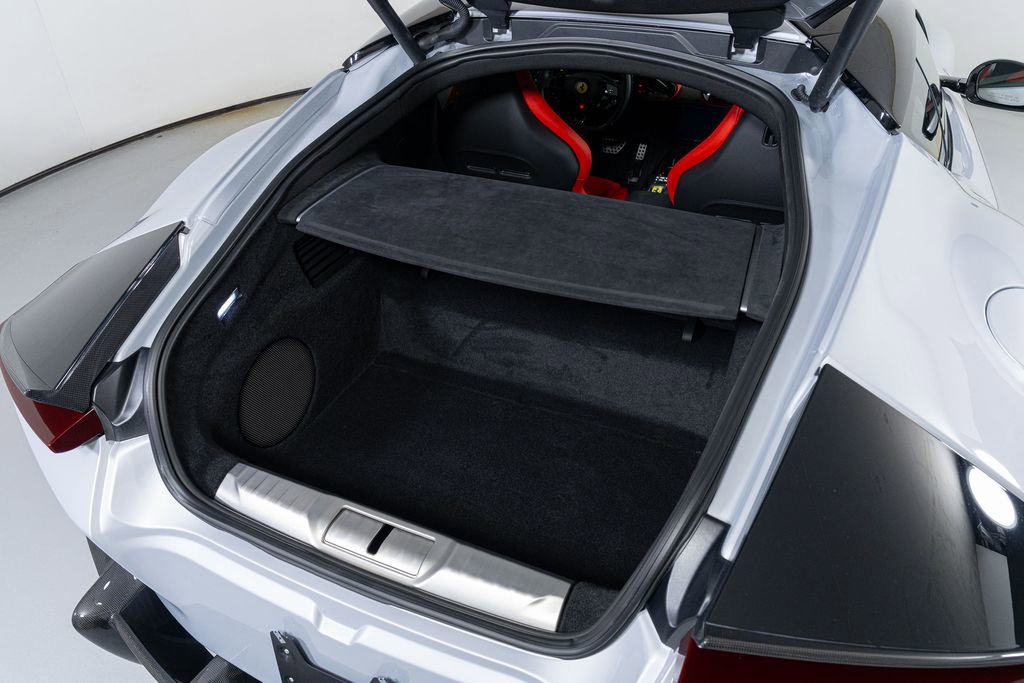 Used 2025 Ferrari 12Cilindri RWD image 17