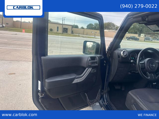 Used 2013 Jeep Wrangler Unlimited Sahara w/ Connectivity Group image 11
