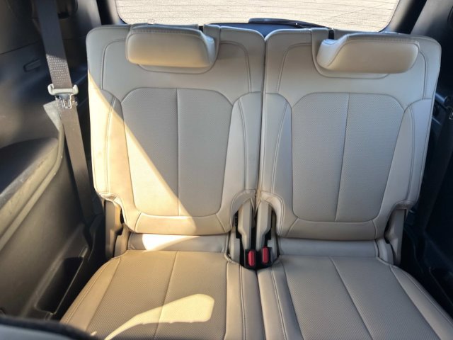 Used 2023 Jeep Grand Cherokee L Limited w/ Luxury Tech Group II AWD/4WD image 20