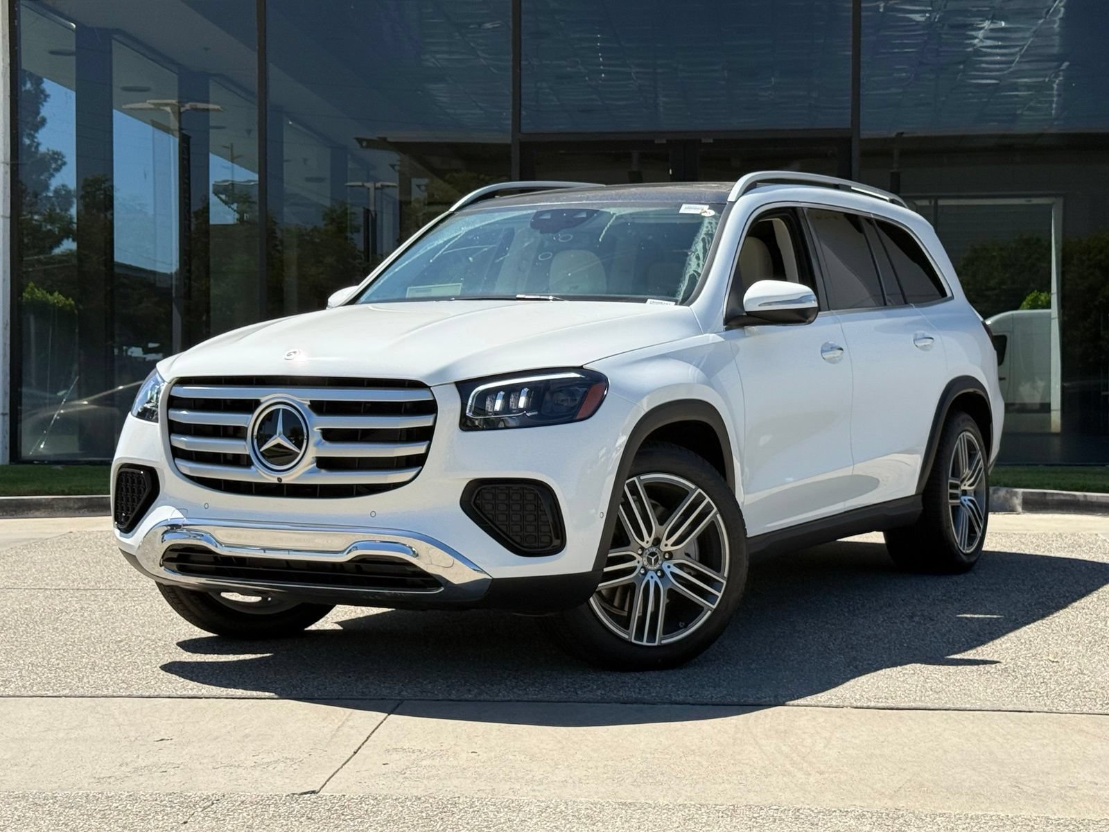 New 2026 Mercedes-Benz GLS 450 4MATIC image 2