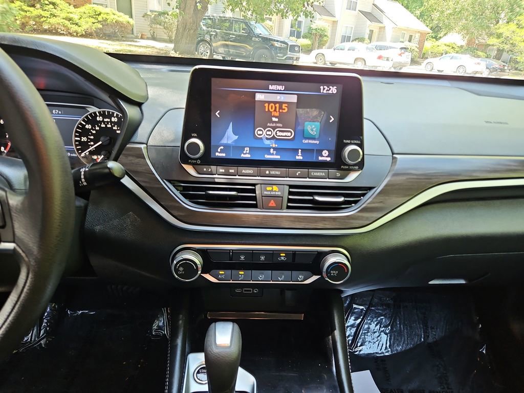Used 2023 Nissan Altima 2.5 SV FWD image 16