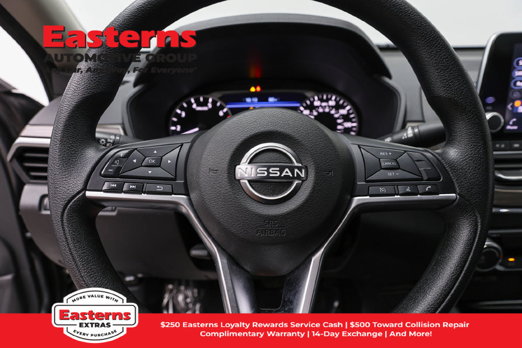 Used 2023 Nissan Altima 2.5 SV AWD/4WD image 11