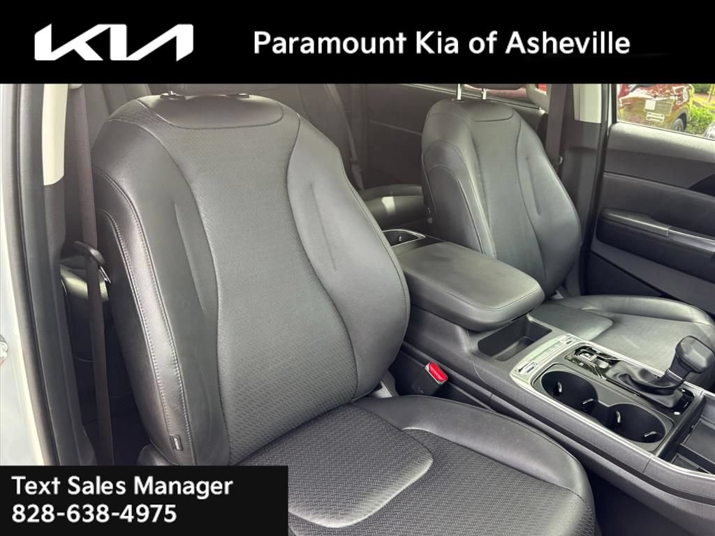 Certified 2025 Kia Carnival SX Prestige FWD image 21