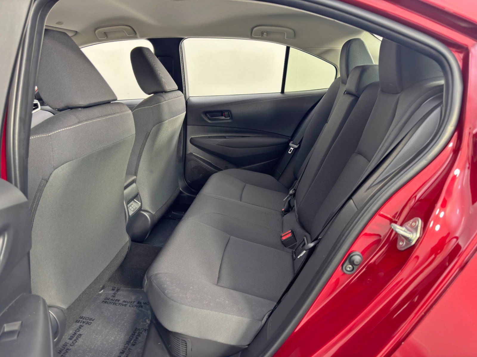 Used 2025 Toyota Corolla LE image 37