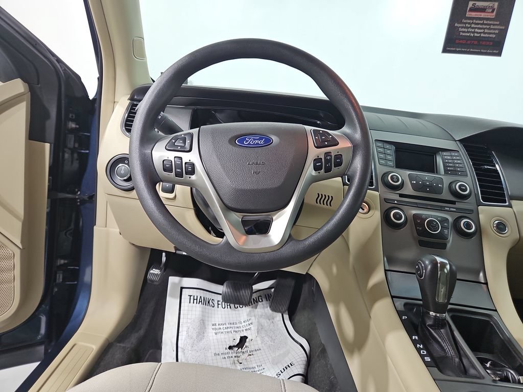 Used 2018 Ford Taurus SE FWD image 14