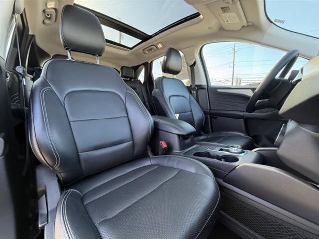 Certified 2022 Ford Escape SEL image 21