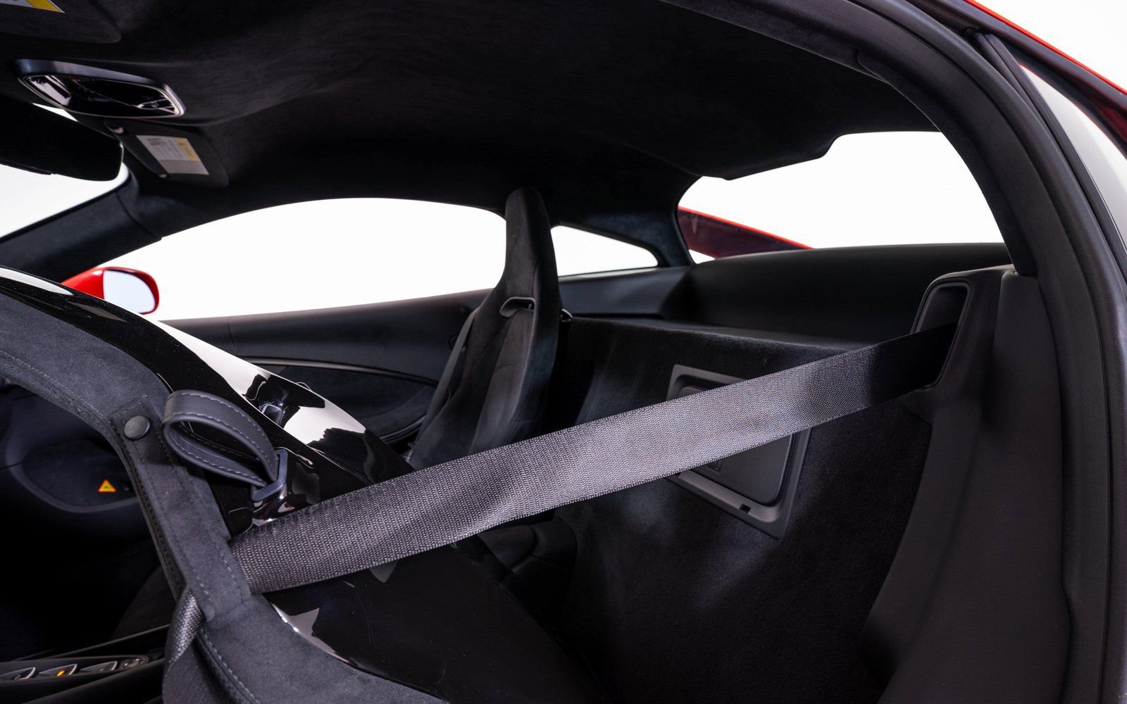 Used 2024 McLaren Artura RWD image 20
