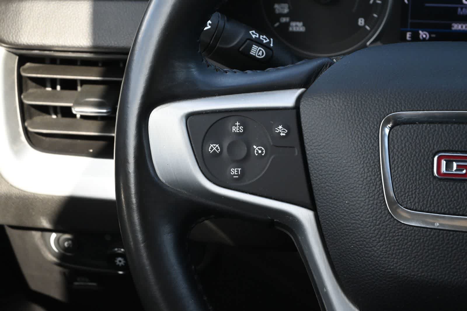 Used 2020 GMC Terrain SLE w/ Driver Convenience Package FWD image 9