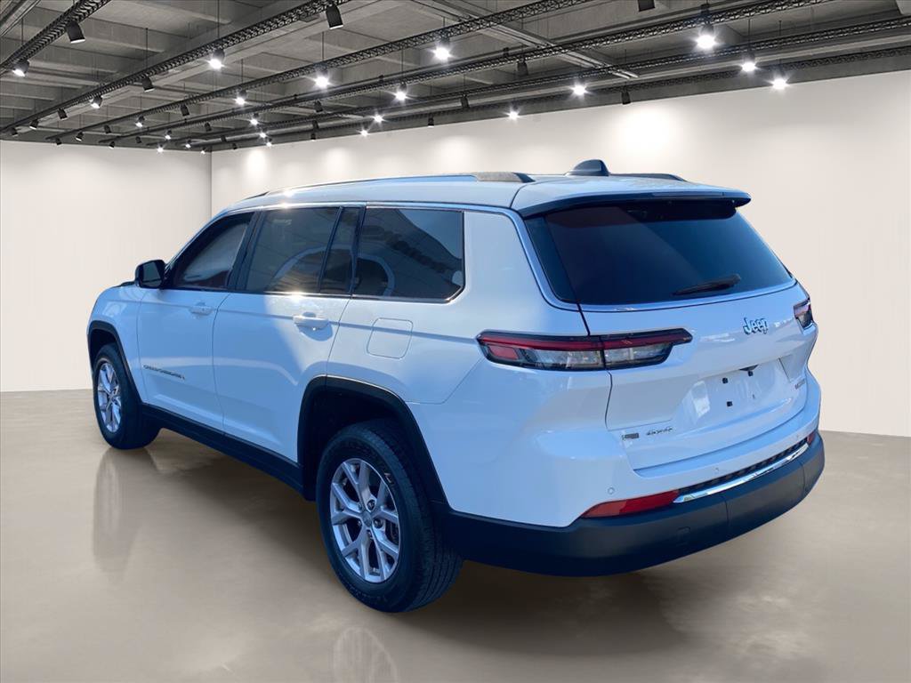 Used 2022 Jeep Grand Cherokee L Limited AWD/4WD image 5