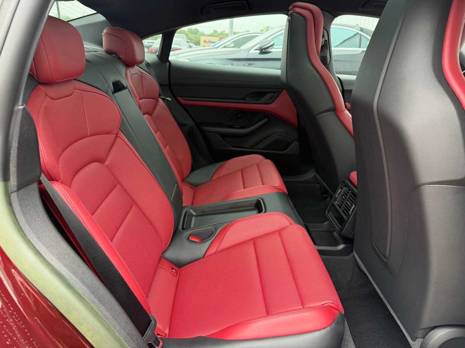 Used 2023 Porsche Taycan image 23