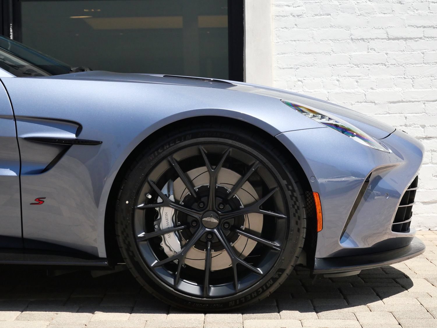 New 2026 Aston Martin V8 Vantage S RWD image 4