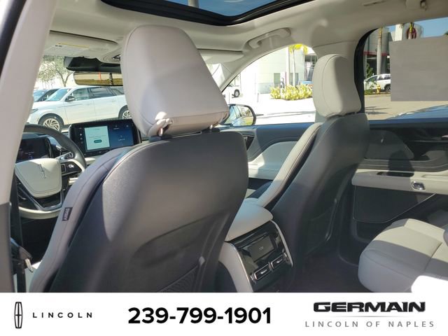New 2025 Lincoln Aviator 2WD image 21