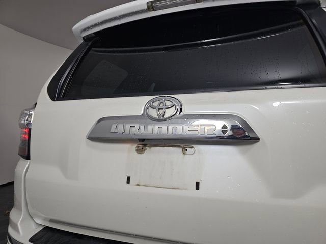 Used 2016 Toyota 4Runner Limited image 13