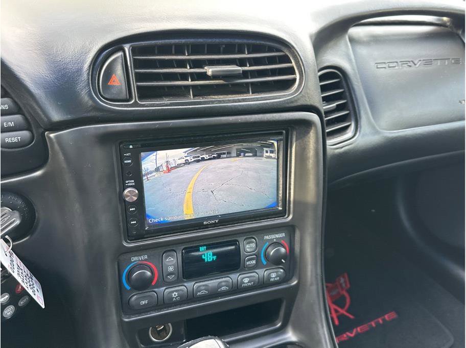 Used 2000 Chevrolet Corvette Coupe w/ Memory Pkg image 29