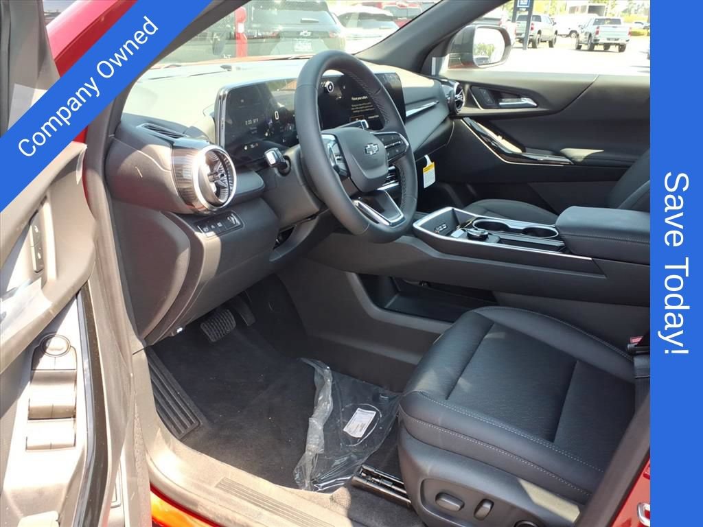 New 2026 Chevrolet Equinox LT w/ Convenience Package II FWD image 11